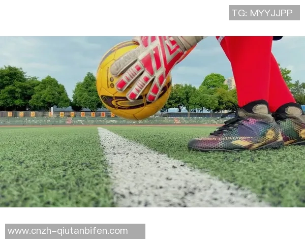 提升球技与团队合作的足球训练营全方位体验与成长之旅